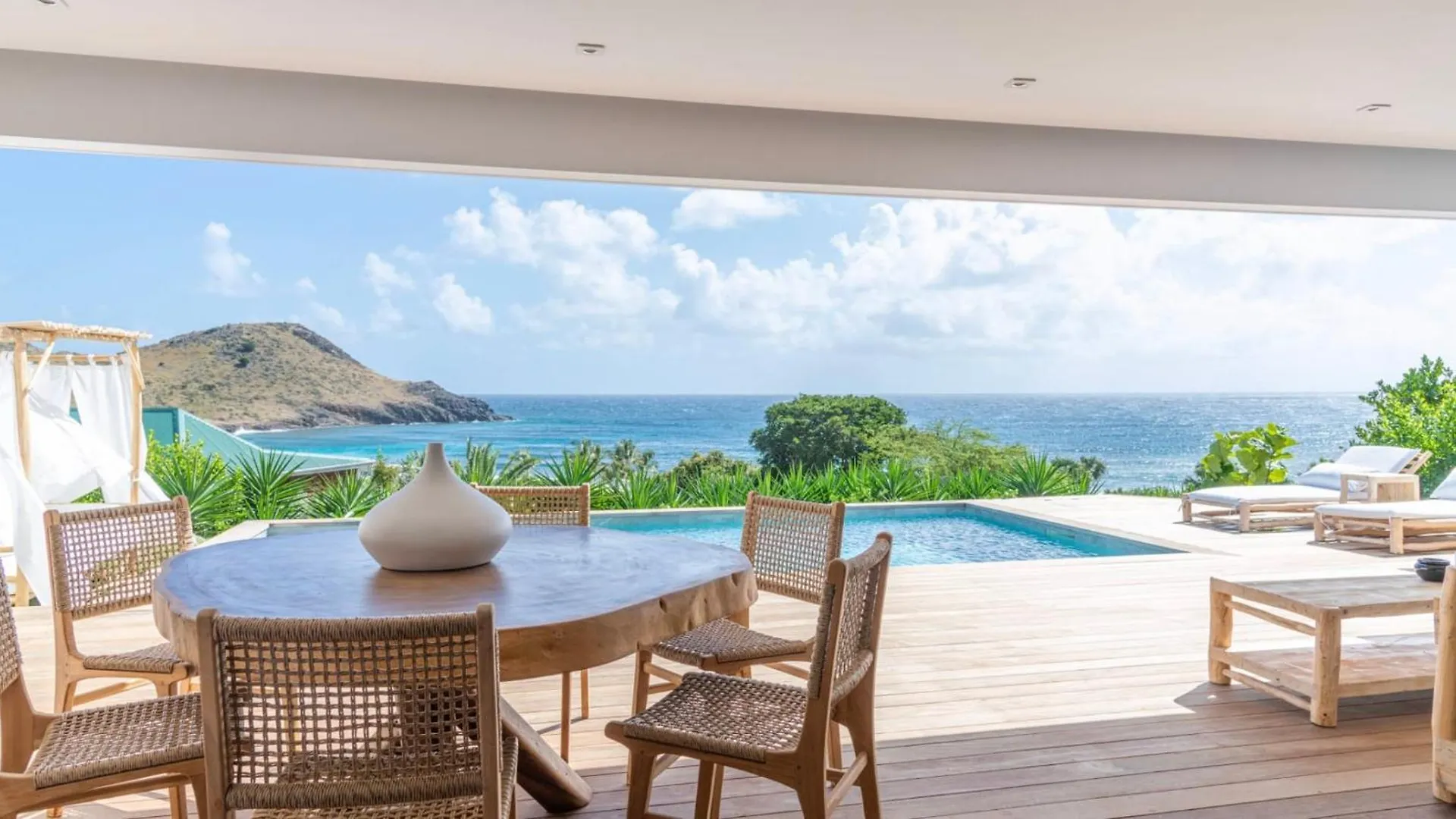Oceanview Villa with Heated Pool Toiny 0*,
